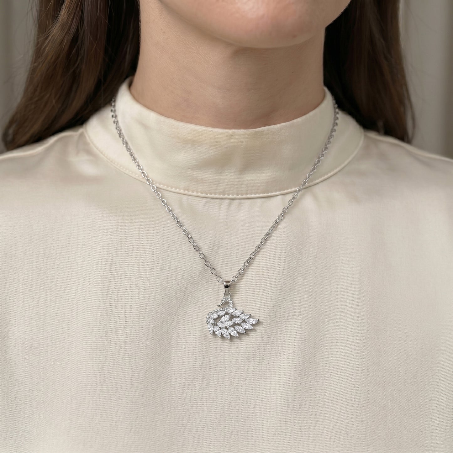 Graceful Swan Crystal Necklace (CLEAR)