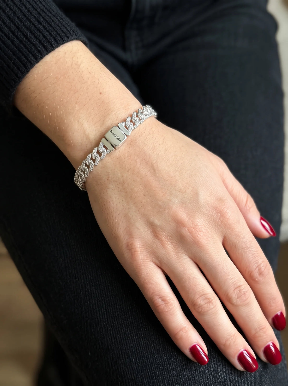 Pavé Cuban Link - Bracelet_photograph_on_woman_wrist_2K_20261023190557.webp