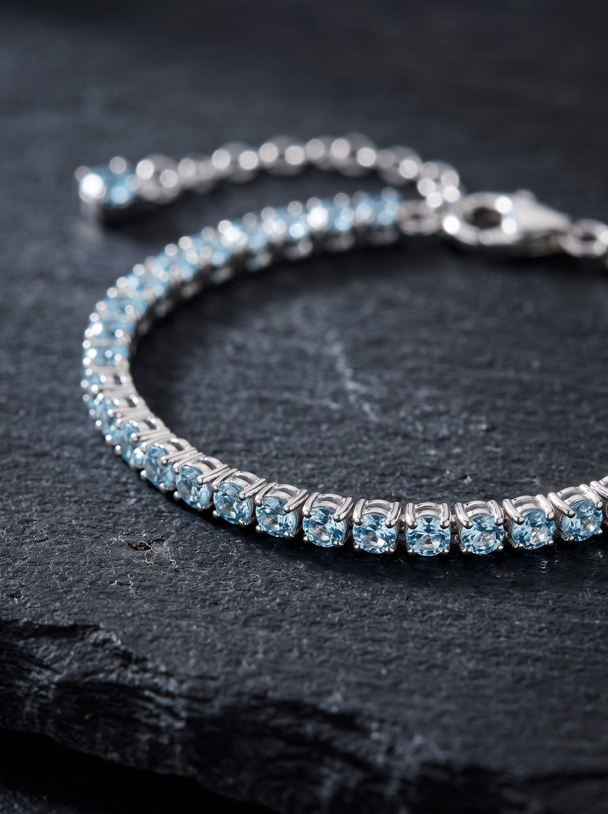 Pandora Sparkling Light Blue Tennis Bracelet Naggat Silver