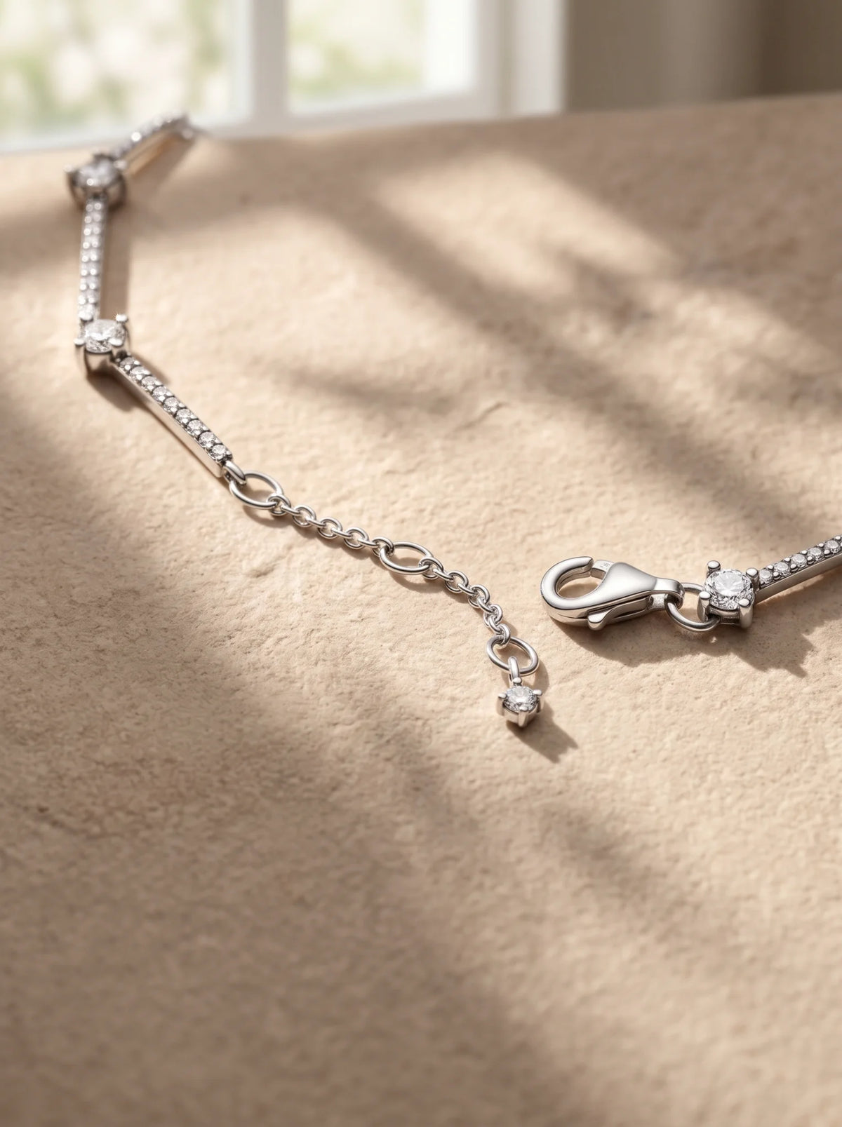 Pandora Sparkling Pavé Bars Bracelet - Modifying_image_background_and_l…_2K_20261021172930.webp