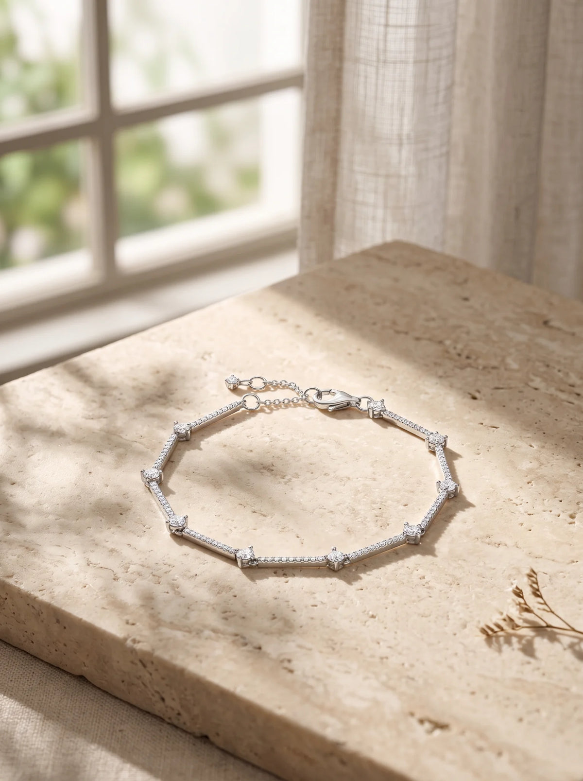 Pandora Sparkling Pavé Bars Bracelet - Modifying_image_background_and_l…_2K_20261021172933.webp