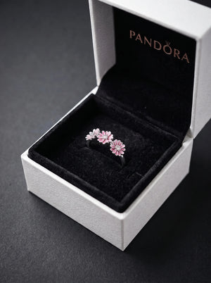 andora Pink Daisy Flower Trio Ring - Ring_inside_jewelry_box_2K_20261016210622.jpg