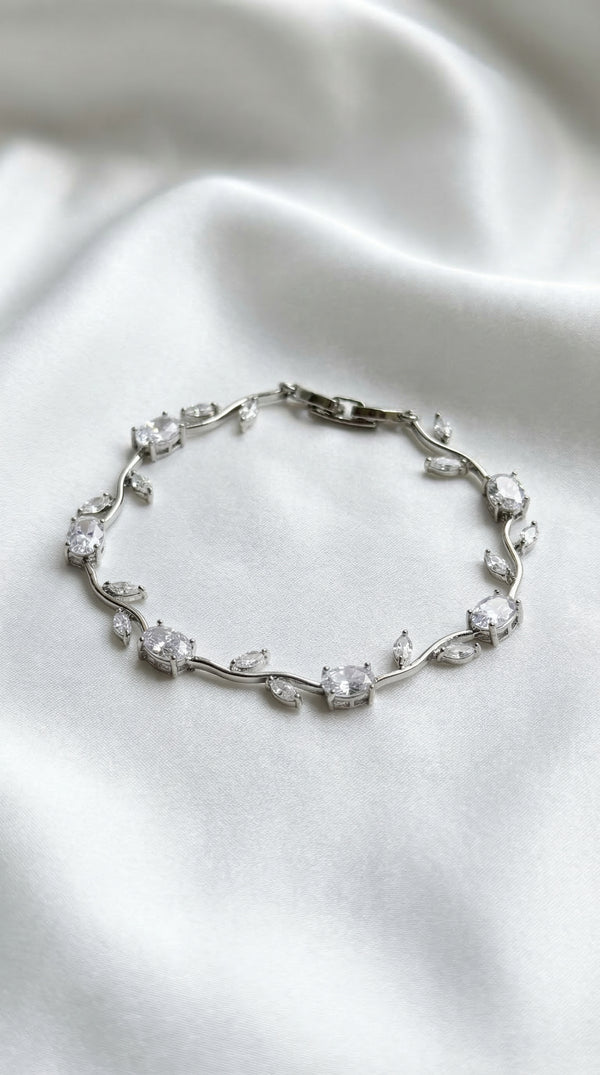 Tulip Bracelet For (Clear & Silver)