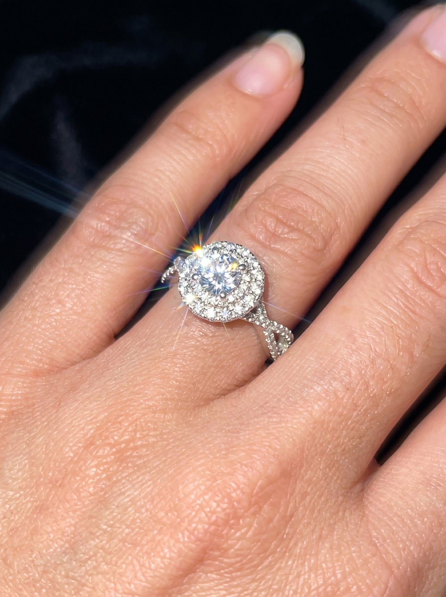 Round Diamond Prong Set Halo Twist